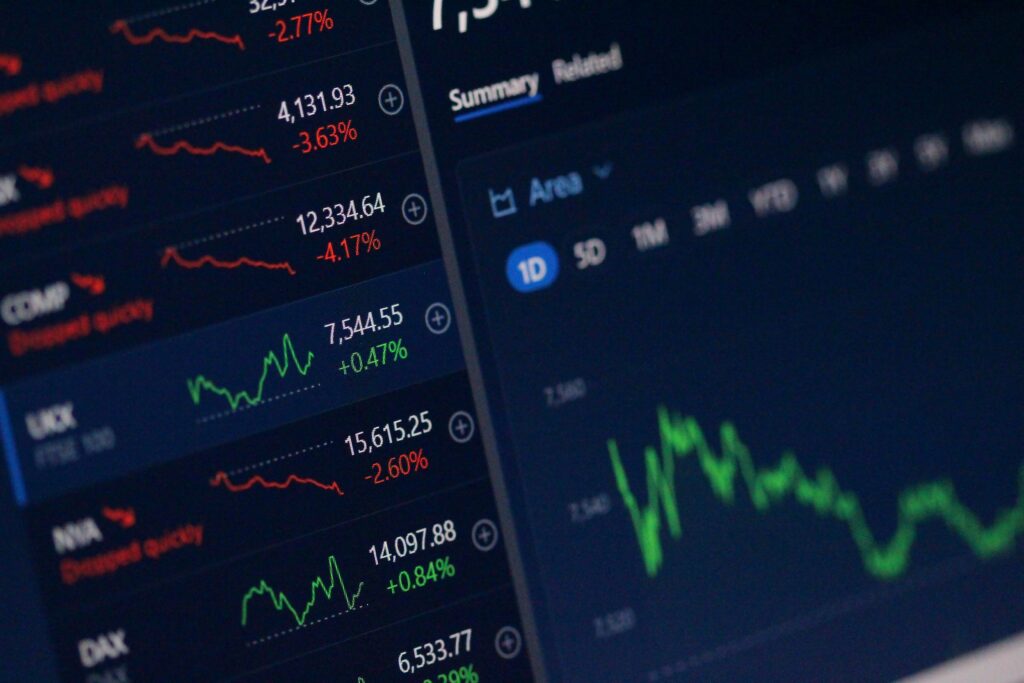 mu stock prediction 2026 showing analyst price target chart representing MU stock prediction 2026 analyst forecasts AI upside price targets bull case bear case and why investors buy Micron Technology
