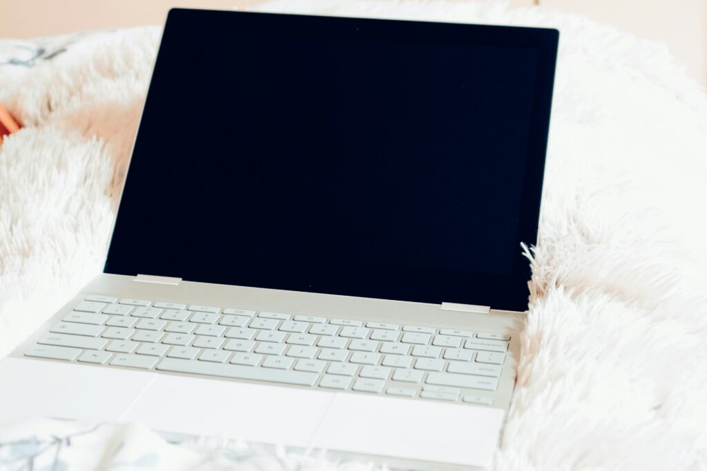 snipping tool chromebook screen capture shortcut keys shown on chrome os keyboard