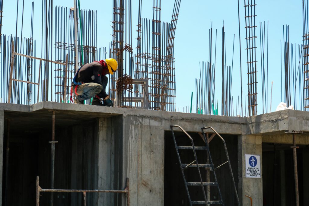 shoring in construction types hydraulic sheet pile trench support diagram