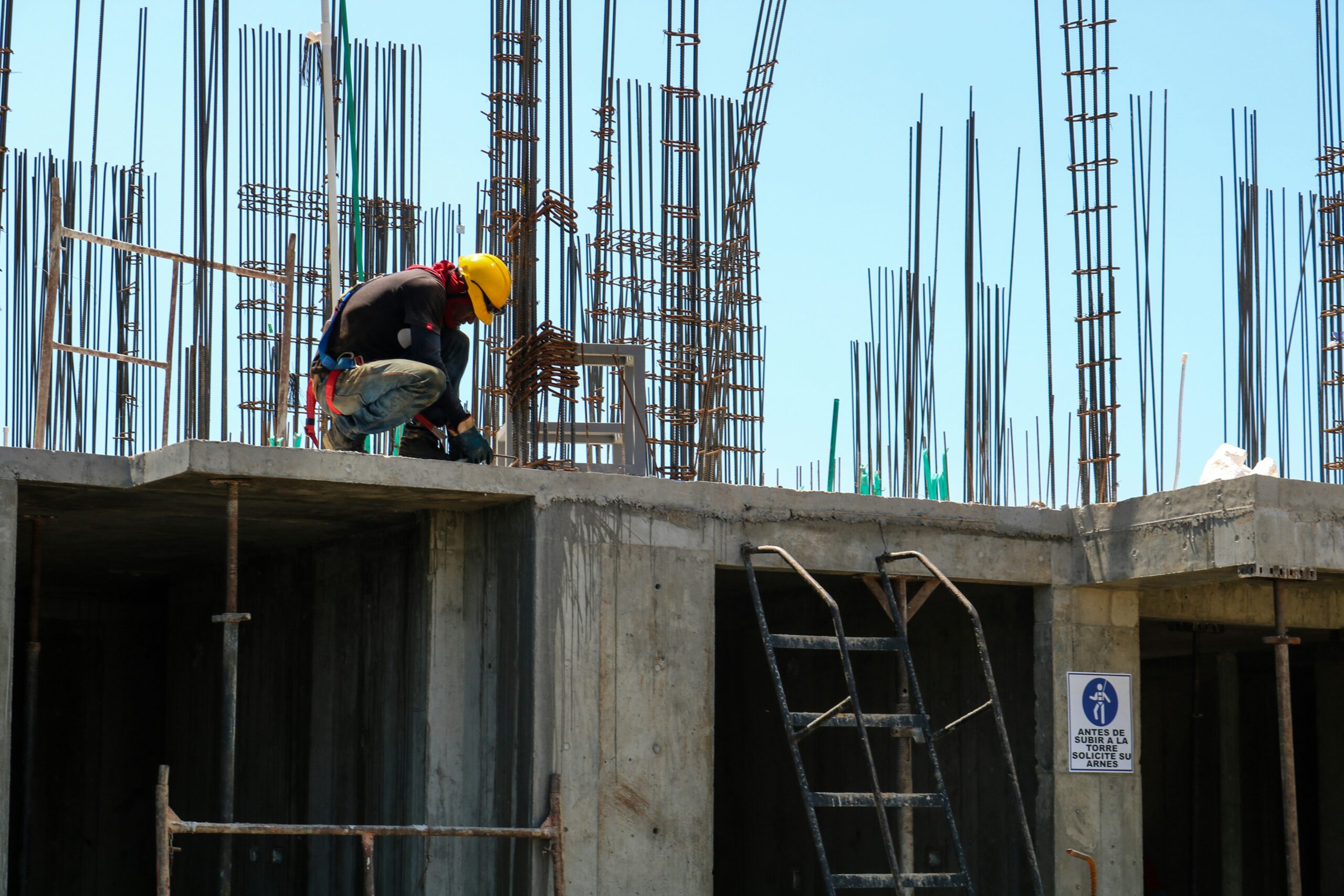 shoring in construction types hydraulic sheet pile trench support diagram