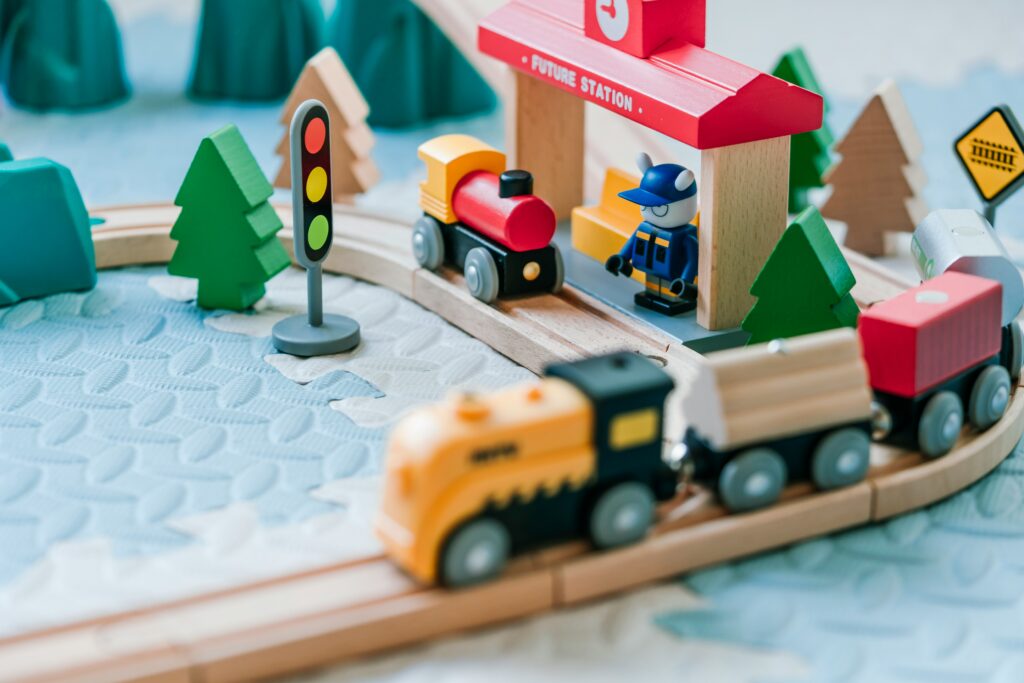 3d printed toys and fidgets showing an infinity cube and articulated action figure representing popular print in place designs for 2026
