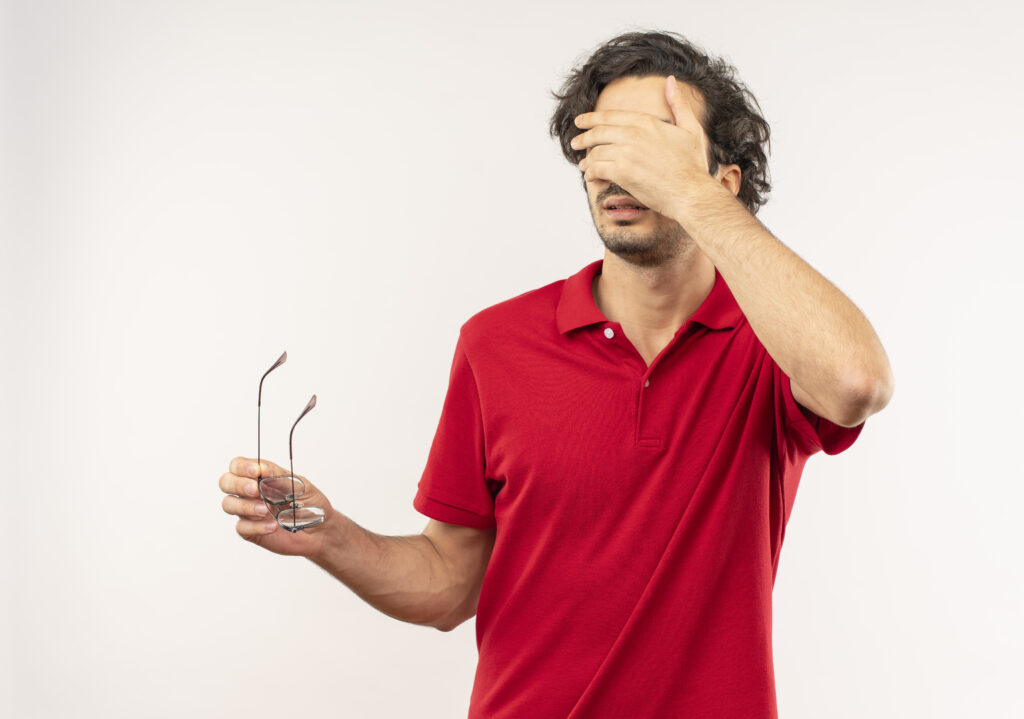 uveitis symptoms